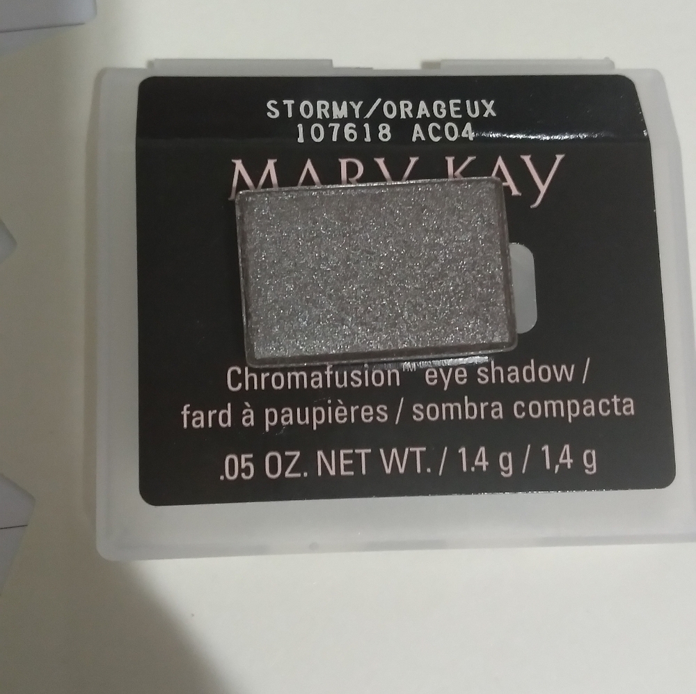 Eye shadow